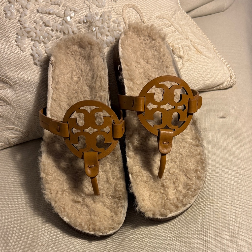 Tory Sport Tan Shearling Sandals
